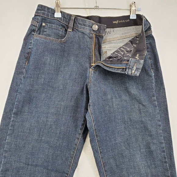Lee Jeans Women's Sinfully Soft Cotton Blend Boot Cut Dark Wash Blue Size 30/32 - Picture 5 of 10